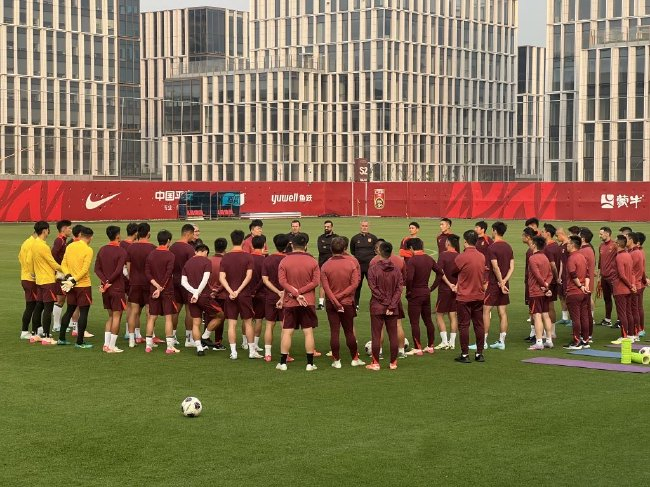 国足上海集训备战世预赛收官战 目标两连胜已无退路可言